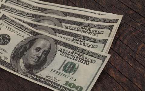 Dólar cai para R$ 5,19 após divulgação da ata do Copom