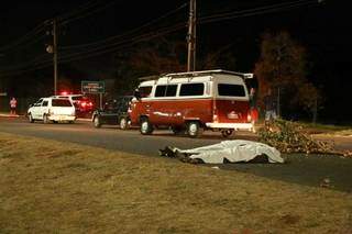 Joel e Anador morreram após serem atropelados por carro na avenida; moradores querem evitar mais trágedias. (Foto: Kísie Ainoã)