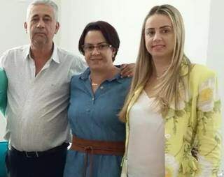 Da direita para a esquerda, Antônio, Helena e Jaqueline, família com raízes em MS. (Foto: Facebook/Reprodução)