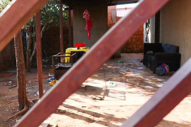 Mulher teve 50% de bra&ccedil;os queimados depois de ser &quot;incendiada&quot; por marido