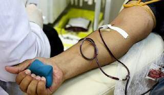 Com estoques baixos, Hemosul convoca doadores de sangue