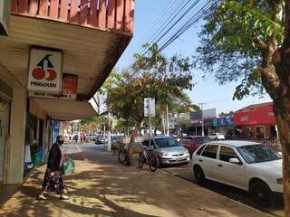 Avenida Marcelino Pires em Dourados, na manhã desta sexta-feira. (Foto: Julia de Freitas)