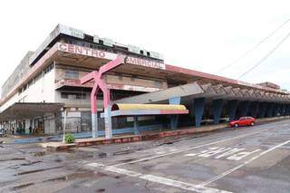 Antigo terminal rodoviário localizado na região central de Campo Grande. (Foto: Kísie Ainoã)