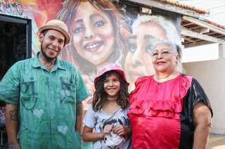 Família Martinez em entrevista para o Lado B. (Foto: Henrique Kawaminami)