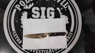Pol&iacute;cia prende autor de homic&iacute;dio em Dourados e encontra faca do crime