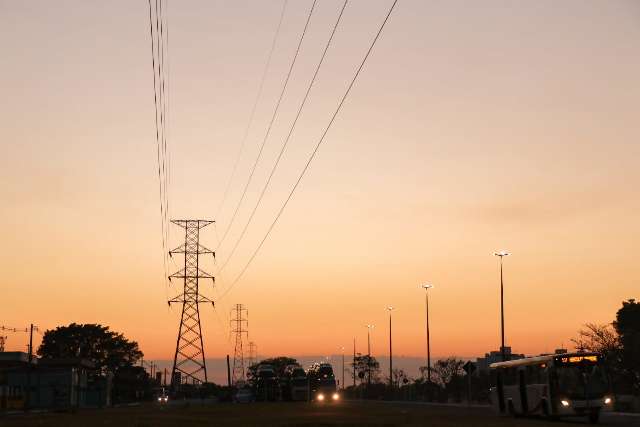 Semana come&ccedil;a com c&eacute;u aberto e temperatura m&aacute;xima de 39&ordm;C em MS