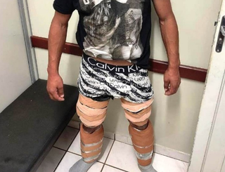 Com cal&ccedil;a camuflada, homem &eacute; preso com drogas &quot;escondidas&quot; nas pernas  