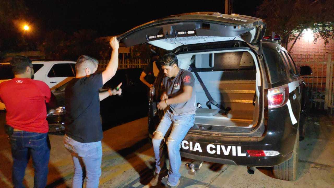 Pol Cia Prende Autor De Homic Dio Em Dourados E Encontra Faca Do Crime