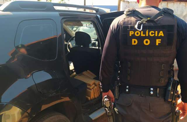 Motorista do tr&aacute;fico abandona droga e morre em troca de tiros com policiais