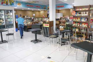 Homens s&atilde;o presos ap&oacute;s pancadaria em conveni&ecirc;ncia