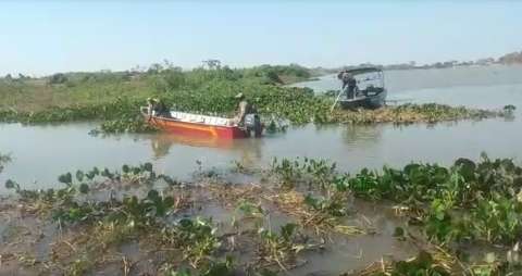 Turistas e piloteiro tentam voltar para barco e desaparecem no Rio Paraguai 