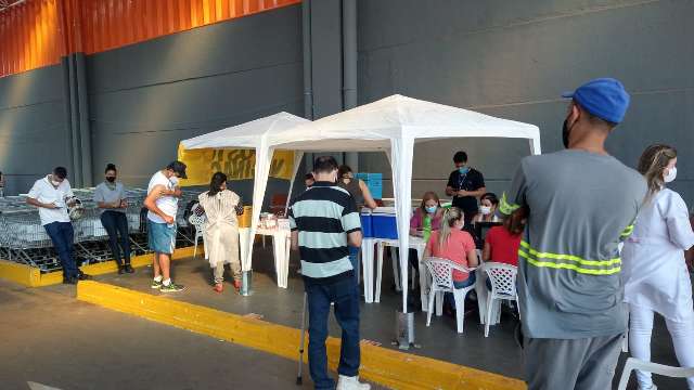 Dois supermercados recebem a&ccedil;&atilde;o itinerante de vacina&ccedil;&atilde;o nesta quinta, na Capital