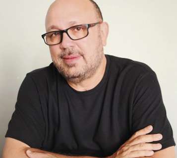 Escritor André Alvez lança primeiro livro de contos e realiza bate-papo em live