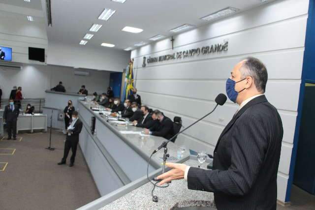 Vereadores querem mudar regra e ter op&ccedil;&atilde;o de continuar em home office