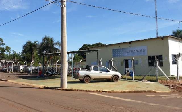 Cedido ao Detran, servidor &eacute; investigado por for&ccedil;ar beijo em mulheres