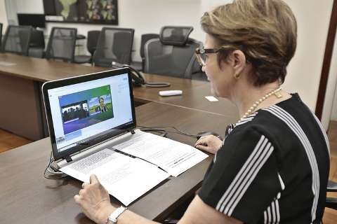 Ministra Tereza Cristina lança internet via satélite para comunidade rural de MS