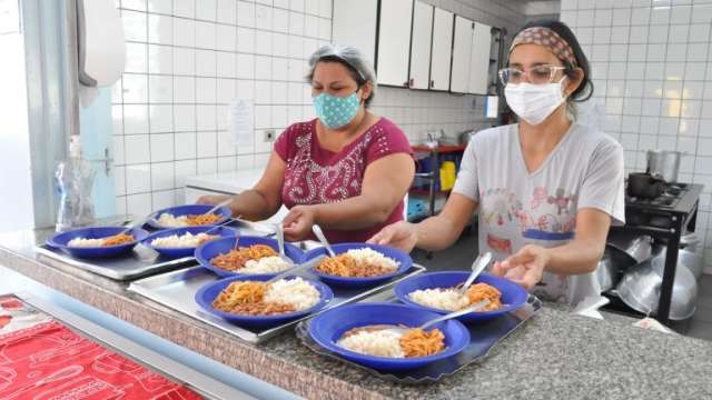 Prefeitura convoca aprovados em sele&ccedil;&atilde;o para secretaria e merendeiro