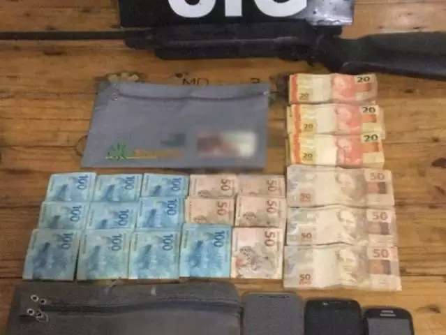 Ap&oacute;s 2 anos, pol&iacute;cia prende membro de quadrilha que roubou malote de dinheiro