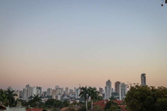 Previs&atilde;o &eacute; de mais calor e temperatura de 38&ordm;C em MS, nesta sexta-feira