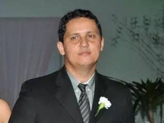 &ldquo;Ladr&atilde;o de galinha&rdquo; vai a j&uacute;ri por assassinato, 6 anos ap&oacute;s espancar policial 