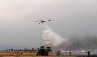 Aeronave durante operação para controle de incêndios na região entre Corumbá e Porto Murtinho. (Foto: Divulgação)