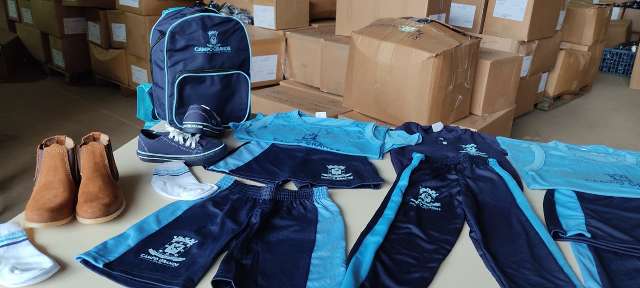 Prefeitura abre licita&ccedil;&atilde;o de R$ 53,6 milh&otilde;es para compra de uniformes escolares