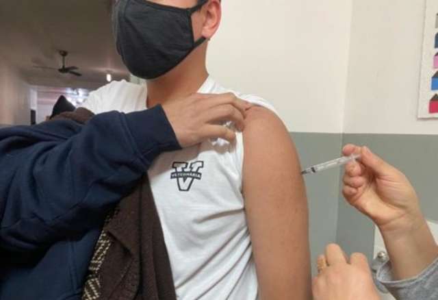 Dourados come&ccedil;a a vacinar adolescentes de 12 a 17 anos hoje