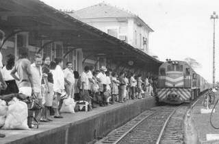 Maior saudade de quem viveu na época da ferrovia, é o movimento de pessoas pegando o trem. (Foto: Roberto Higa)