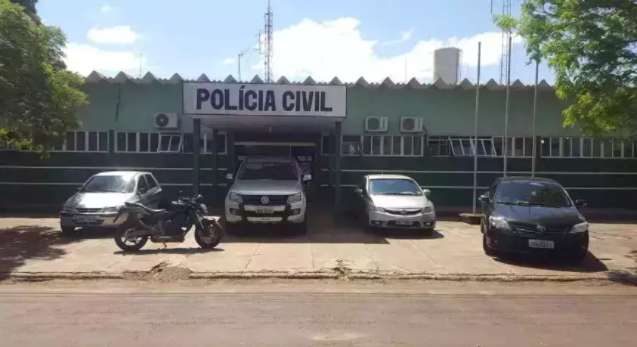 Ex faz mulher ref&eacute;m por 2h para pegar celular e espalhar fotos &iacute;ntimas