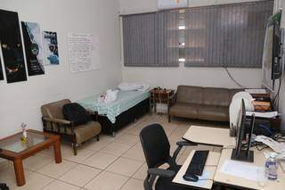 Sala de descanso da equipe: 17 médicos-legistas para demanda cada vez maior. (Foto: Paulo Francis)