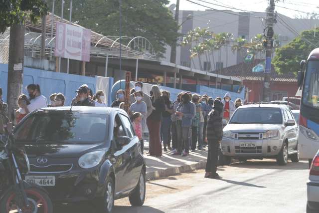 A 3 dias do fim de campanha, vacina&ccedil;&atilde;o contra gripe ainda n&atilde;o alcan&ccedil;a meta