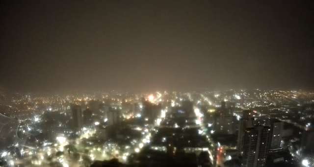 Chuva em Campo Grande chega forte e faz temperatura despencar 5&deg;C