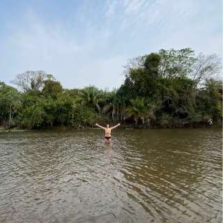 Fábio Porchat curte Pantanal e tem sorte de ficar “cara a cara” com onça