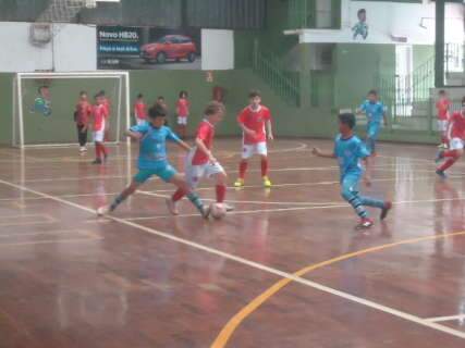 Goleada de 15 a 1 marca rodada da Copa Pelezinho de Futsal