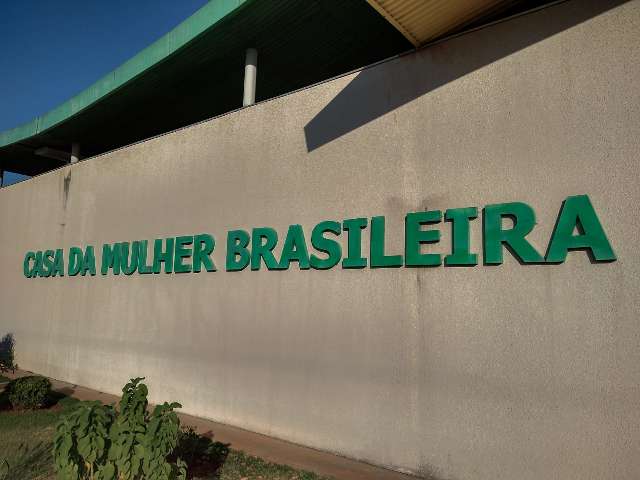 Ap&oacute;s discuss&atilde;o, mulher &eacute; esfaqueada sete vezes pelo companheiro