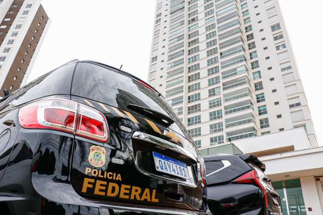 PF imp&otilde;e cota de apenas R$ 220 de combust&iacute;vel por viatura e revolta policiais
