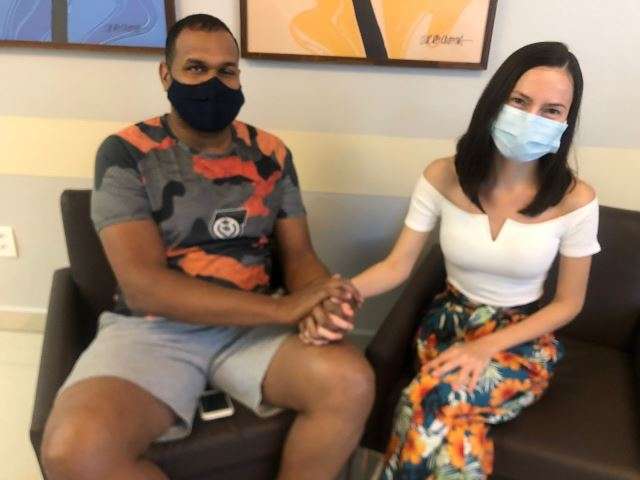 &ldquo;Sinto que foi um renascimento&rdquo;, diz Lorena, ap&oacute;s receber rim de marido