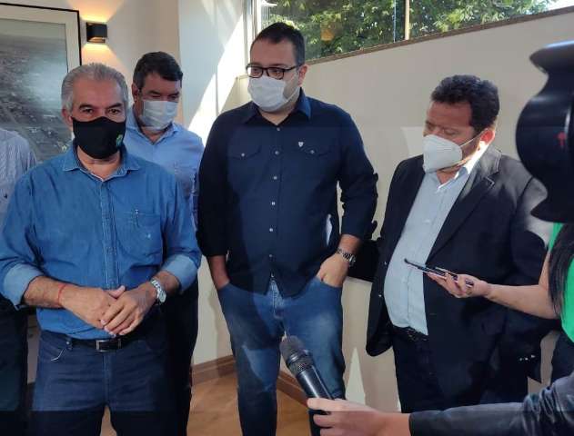 &ldquo;&Eacute; preciso distensionar&rdquo;, diz Reinaldo sobre crise pol&iacute;tica entre poderes