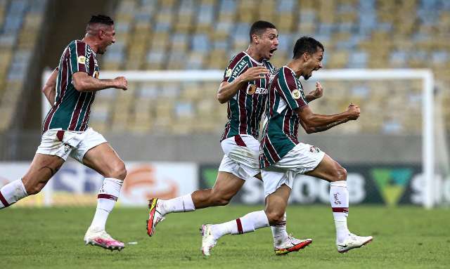 Fluminense encerra jejum e vence Bahia em duelo direto contra o rebaixamento