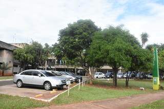 Estacionamento de secretaria no Parque dos Poderes. (Fotos: Marcos Maluf)