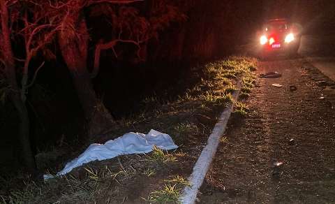 Pedestre morre atropelado por carreta em rodovia de MS