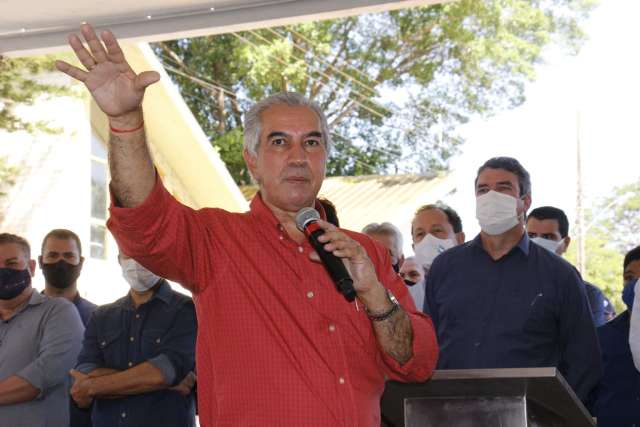 Reinaldo lan&ccedil;a e entrega R$ 83 milh&otilde;es em obras em duas cidades