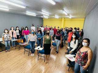 Primeira turma de futuros enfermeiros especialistas em terapia intensiva. (Foto: Divulgação)