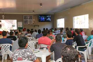 Acolhidos do Esquadrão da Vida durante atividade de formação. (Foto: Paulo Francis)