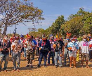 Indígenas Terena viajaram para Brasília para acompanhar julgamento. (Foto: Reprodução/Instagram/Mídia Terena)