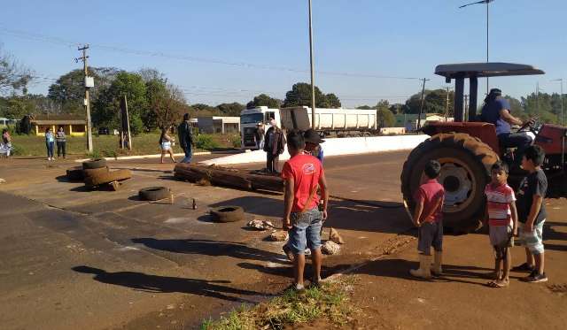 &Iacute;ndios retomam bloqueios de rodovias em protesto contra marco temporal