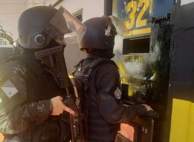 Rivais do PCC flagrados com armas s&atilde;o isolados em pres&iacute;dio 