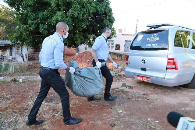 Ossada achada em cemit&eacute;rio clandestino &eacute; de &ldquo;Jhony Bala&rdquo;, fichado desde 2009