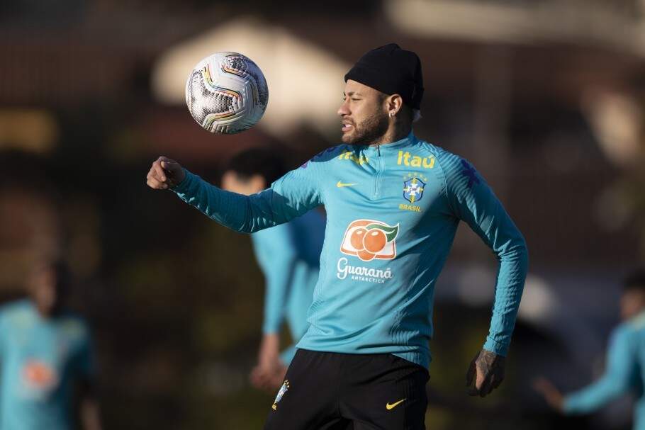 É hoje! Brasil enfrenta o Chile na última partida antes da Copa