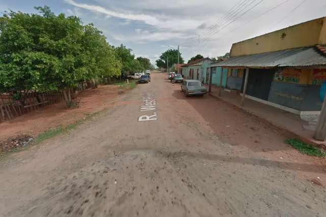 Mulher &eacute; presa depois de esfaquear idosa no peito durante discuss&atilde;o